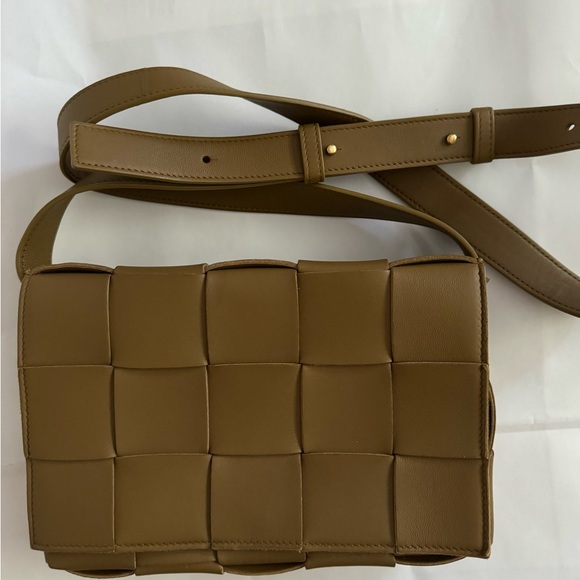 BOTTEGA VENETA CASSETTE BAG - Picture 1 of 3